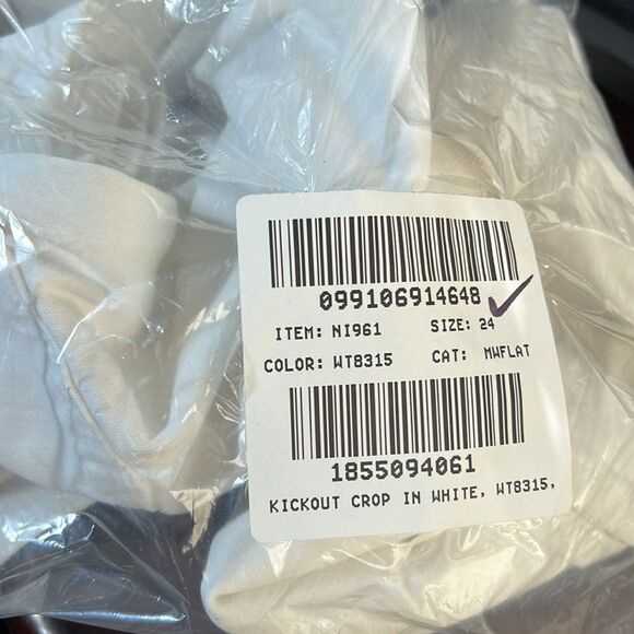 Madewell Kick Out Crop Jeans - Picture 7 of 8